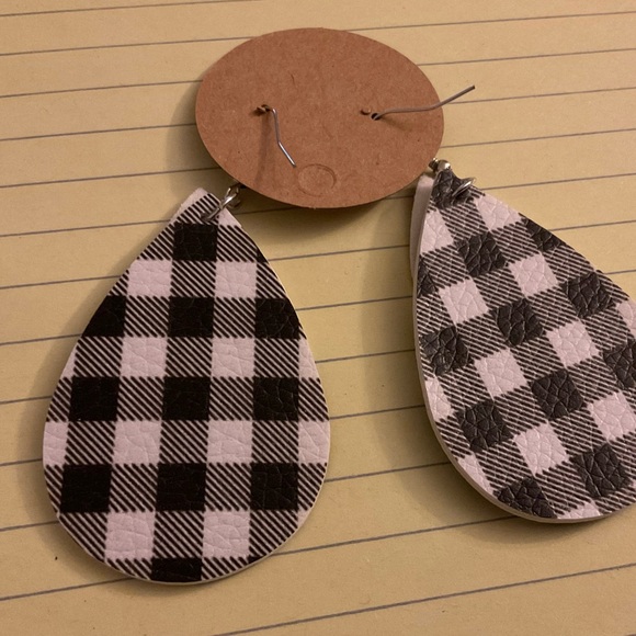 EARRINGS Buffalo Plaid & Red Truck Holiday Christmas Faux Leather NWT BOGO - Picture 4 of 5